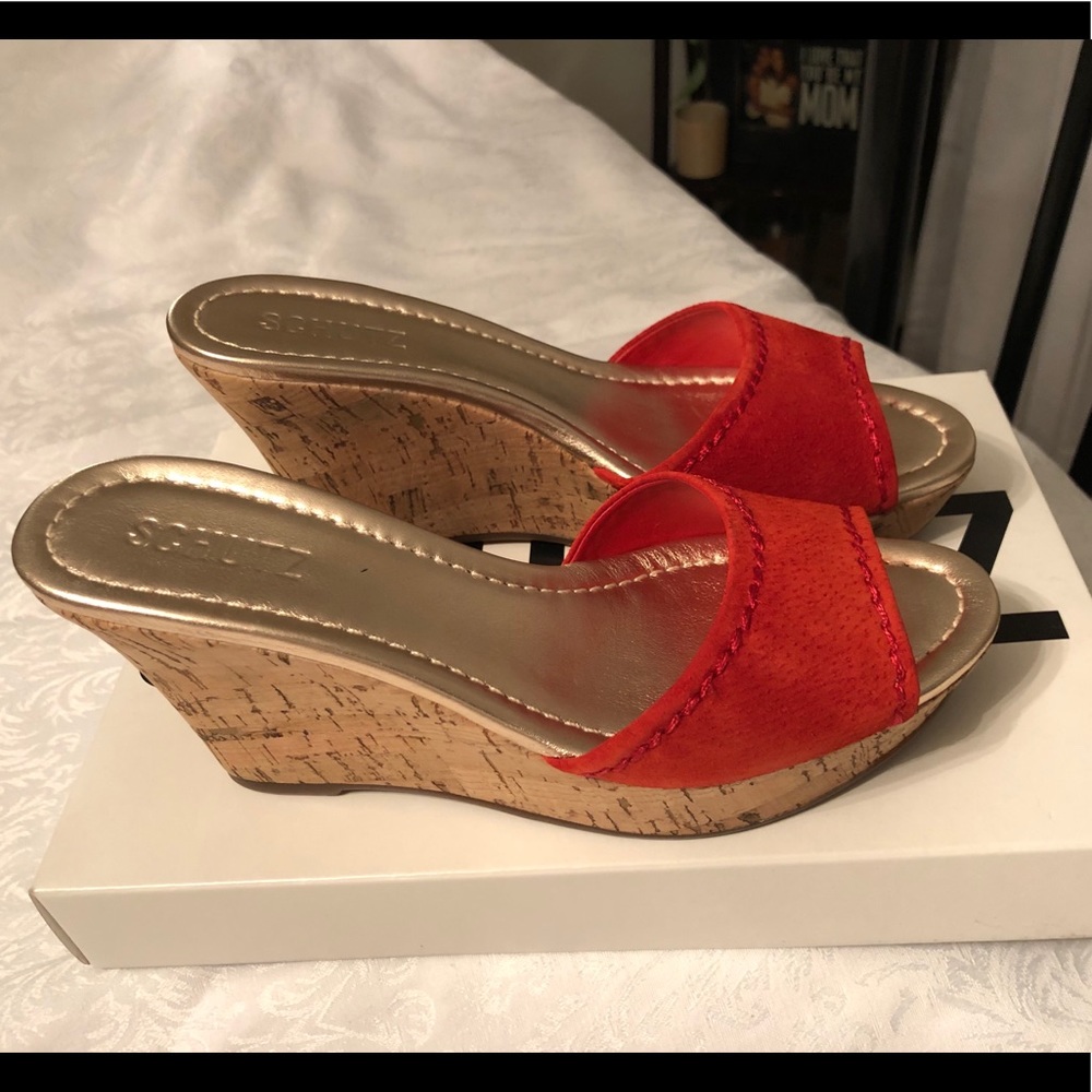 Brand new SCHUTZ wedges